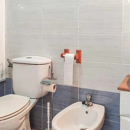 Apartment 2 Bedroom Stunning In